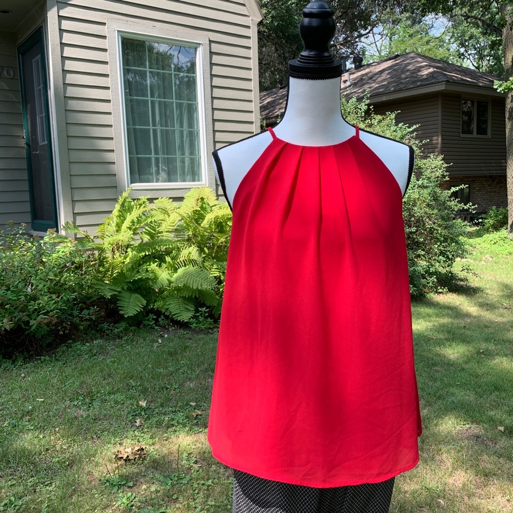 2 FOR $20 Mi Ami red sleeveless swing top with keyhole back